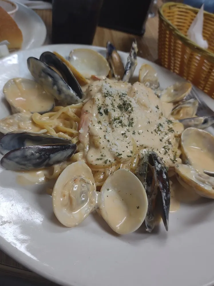 Seafood Schiano Blush Sauce Linguine